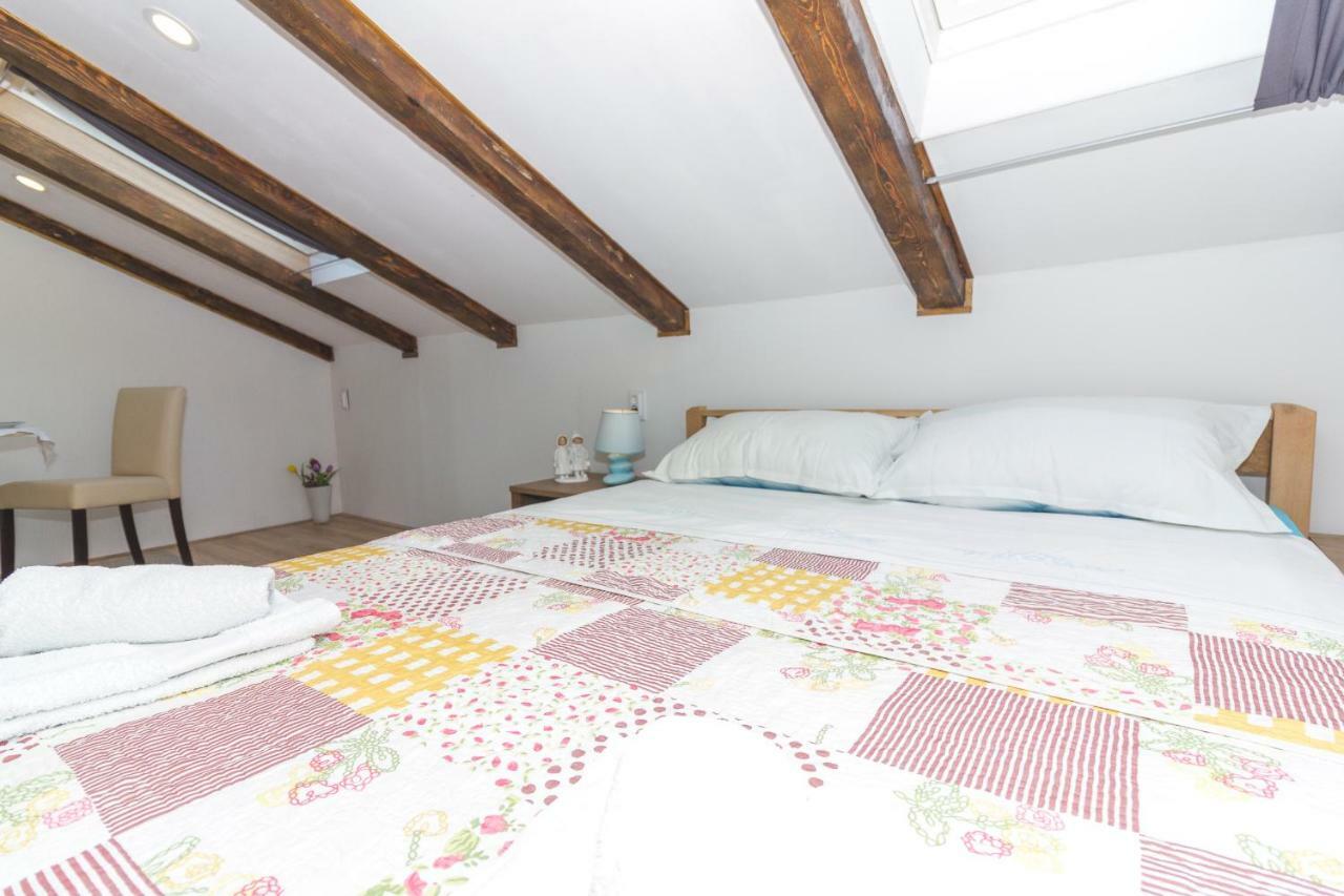 Apartmani Miletic Задар Экстерьер фото